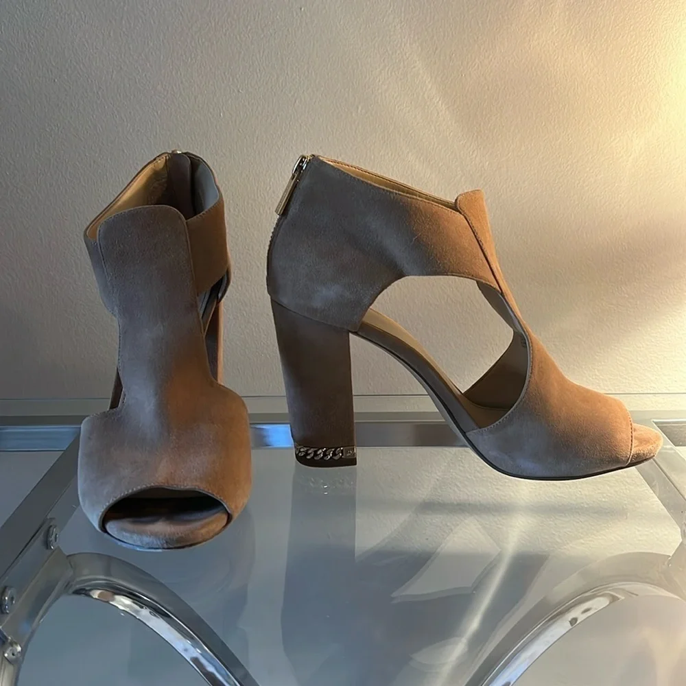 Michael Kors Sabrina Block Heel with chain detail